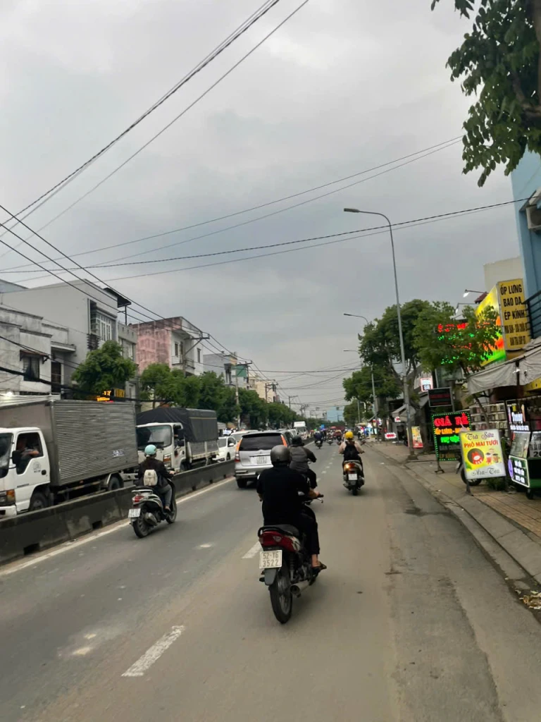 Bán nhà mặt tiền 10x48m giá 33 tỷ Đường Nguyễn Thị Sóc