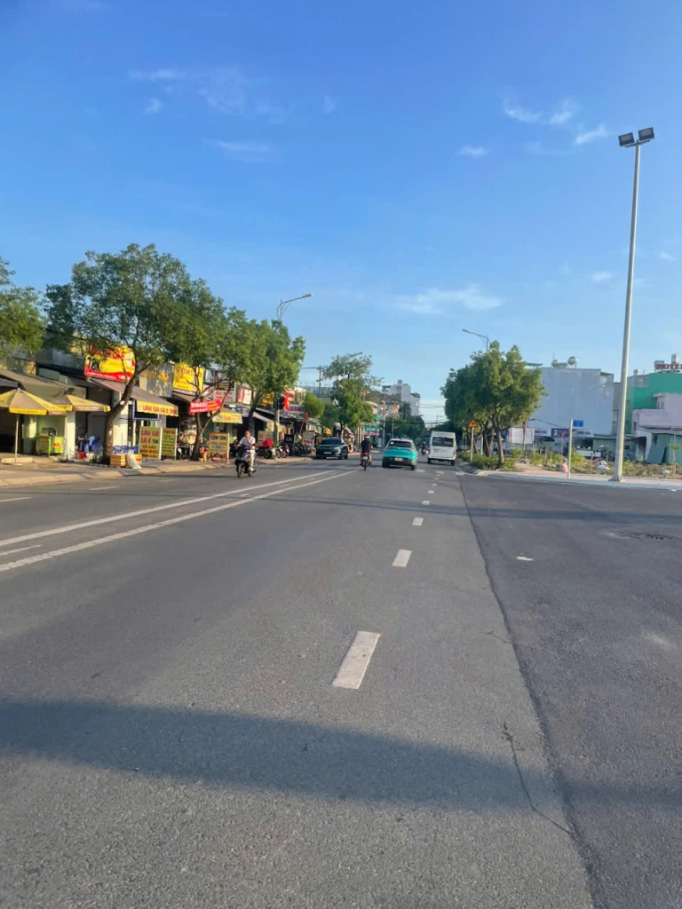 Bán đất mặt tiền 60x90m giá 3 triệu/m Đường Kênh 4