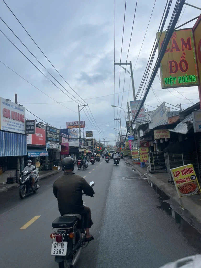 Bán nhà mặt tiền 5x35m giá 12,5 tỷ Đường Phan Văn Hớn