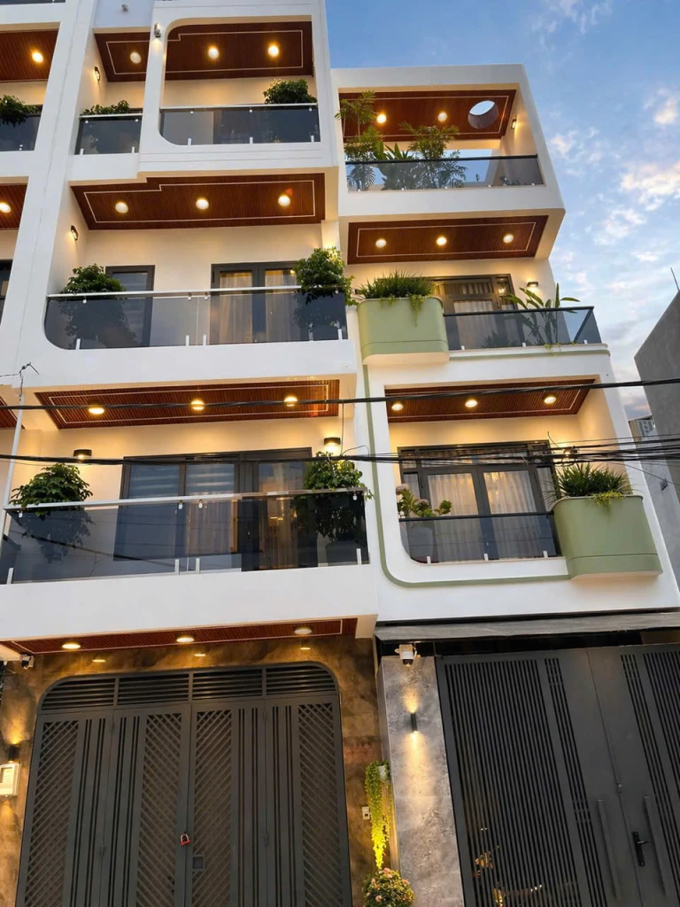 Bán nhà mặt tiền 1 trệt 1 lửng 2 lầu 5x20m giá 5,8 tỷ Đường Phạm Thị Tôm