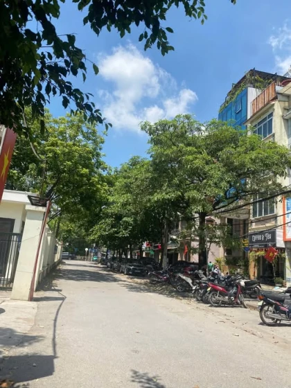 NHÀ ĐẸP PHỐ HOÀNG CẦU - ĐỐNG ĐA ☘️ 39m2 - 5 Tầng - Thang Máy - Full Nội Thất Xịn Sò,