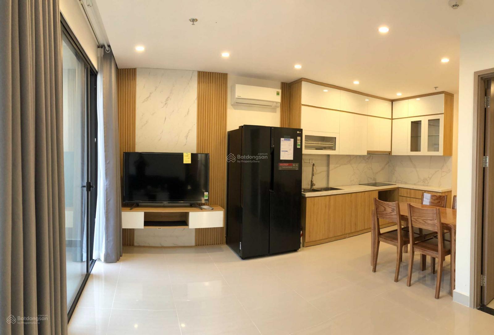 Chính chủ cho thuê căn hộ 2 PN + 1, 2 WC, diện tích 70m² tại Vinhomes Smart City.