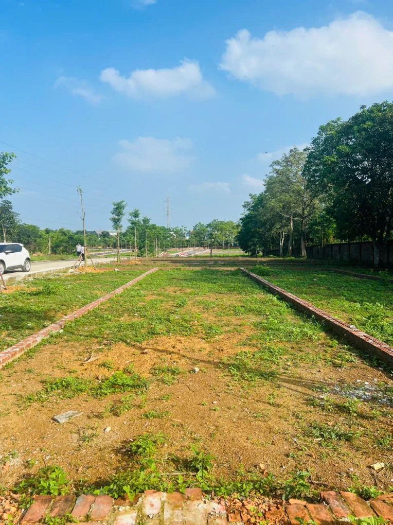 Đất nền Láng Hòa Lạc giá 2.25 tỷ diện tích 100m2 gần trung tâm thương mại – Nguyễn Hùng BĐS - 0989333012 Đất nền Láng Hòa Lạc giá 2.25 tỷ diện tích 100m2 gần trung tâm thương mại – Nguyễn Hùng BĐS - 0989333012