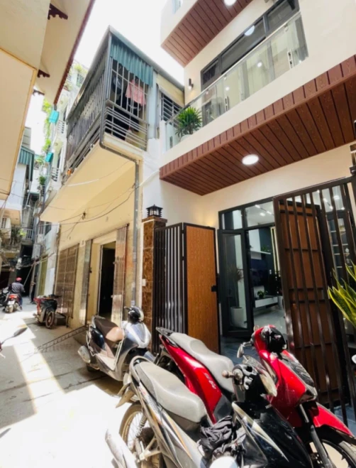 SIÊU PHẨM ĐỘI CẤN ĐẸP LONG LANH - 50M RA PHỐ - FULL NỘI THẤT- SIÊU THOÁNG - Ở NGAY