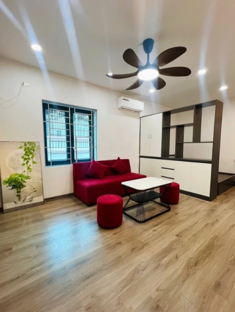 NHÀ tập thể Văn Chương - Đống Đa. Ngoài chào 3.x tỷ , riêng em chào 2,x tỷ .  Ô tô đỗ cửa tập thể - Hộ khẩu trung tâm.