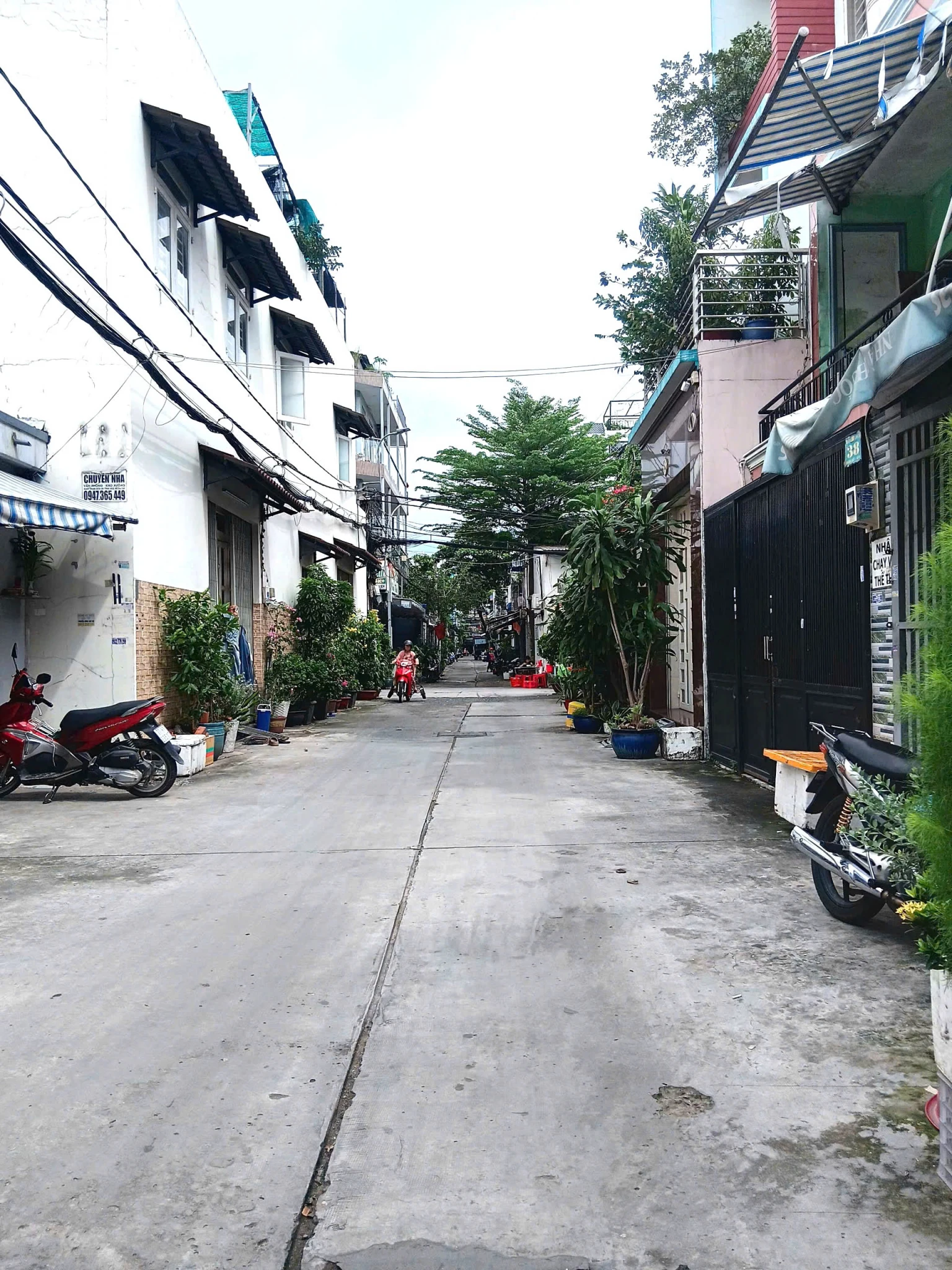 BÁN NHÀ - 4 TẦNG - HẺM XE HƠI - BÌNH TÂN -  GẦN NGÃ TƯ 4 XÃ - NHỈNH 6 TỶ