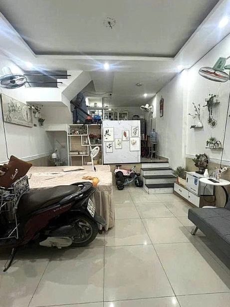 NHÀ 2 TẦNG - DƯƠNG ĐỨC HIỀN - TÂY THẠNH - TÂN PHÚ - HXH ĐẬU CỬA -  4 TỶ HƠN