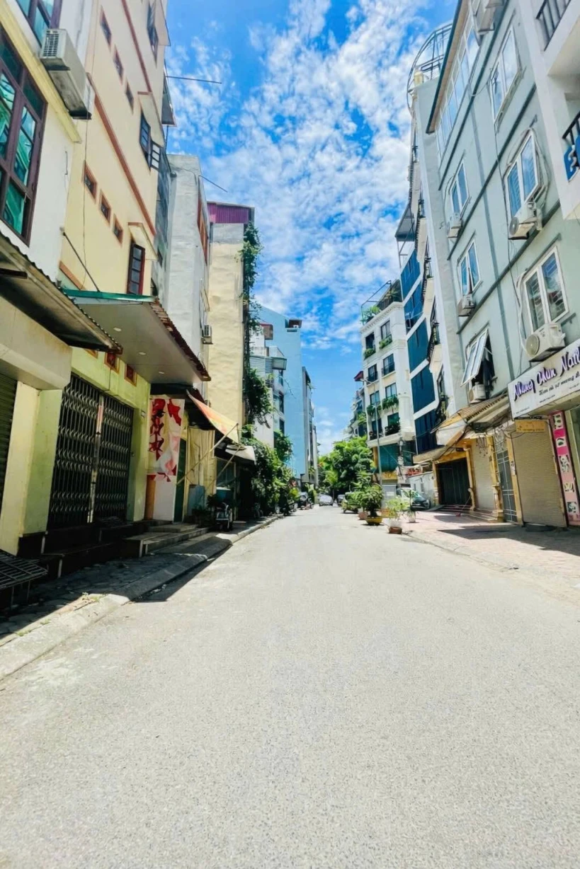ĐẤT, MẶT PHỐ,ĐỒNG CỔ, TÂY HỒ-VỈA HÈ-KD-Ô TÔ: 80/85M, MT 6,1M, GIÁ 43,9 TỶ.