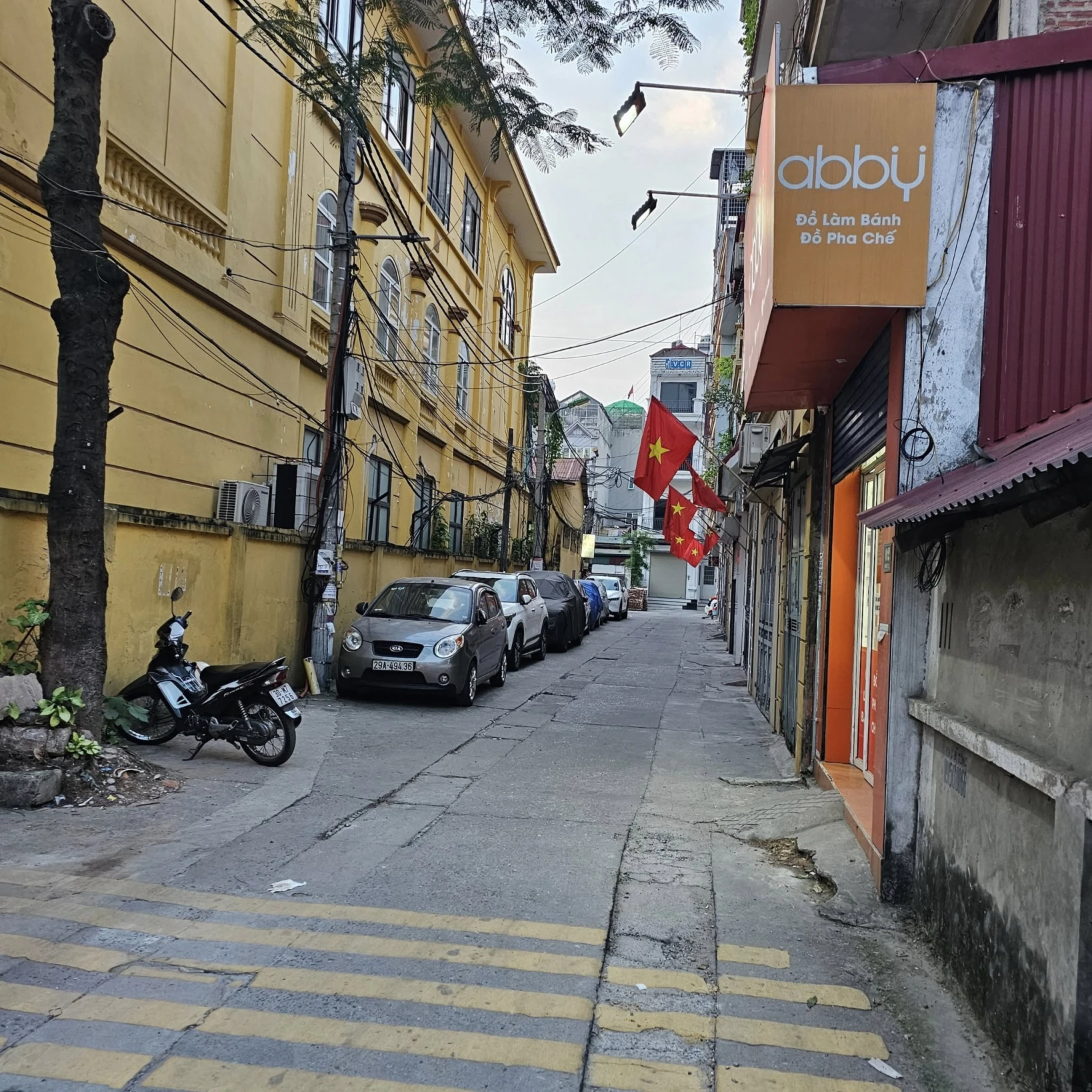 NHÀ NGÕ 172, XUÂN ĐỈNH, BẮC TỪ LIÊM-PHÂN LÔ-KD: 40M X5T, MT 3,5M, GIÁ 10,4 TỶ.