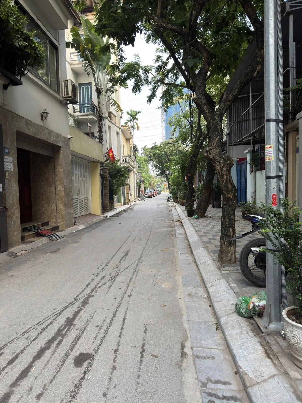 MẢNH ĐẤT,PHỐ PHÚ THƯỢNG, TÂY HỒ-KD-Ô TÔ:195M, MT 8M, GIÁ 34,2 TỶ.