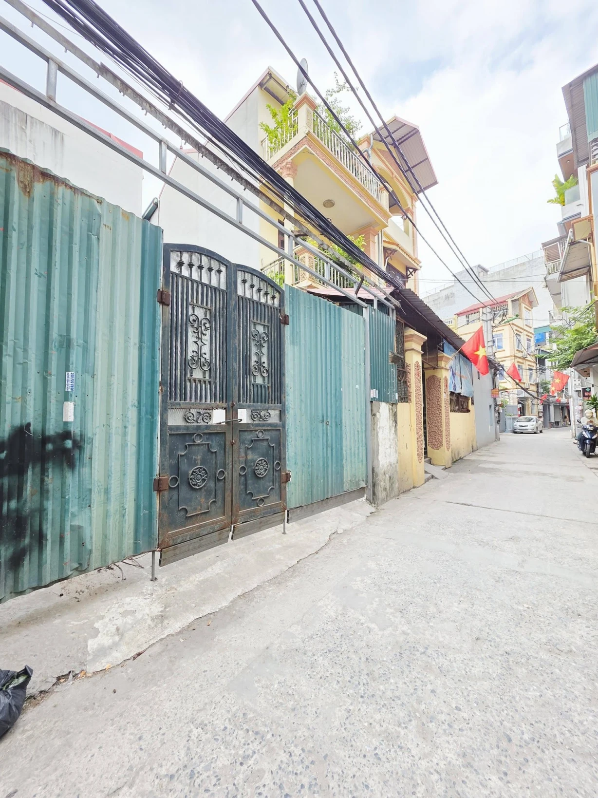MẢNH ĐẤT NGÕ 205, XUÂN ĐỈNH, BẮC TỪ LIÊM-KD-Ô TÔ: 81M, MT 6,4M, GIÁ 20,4 TỶ.