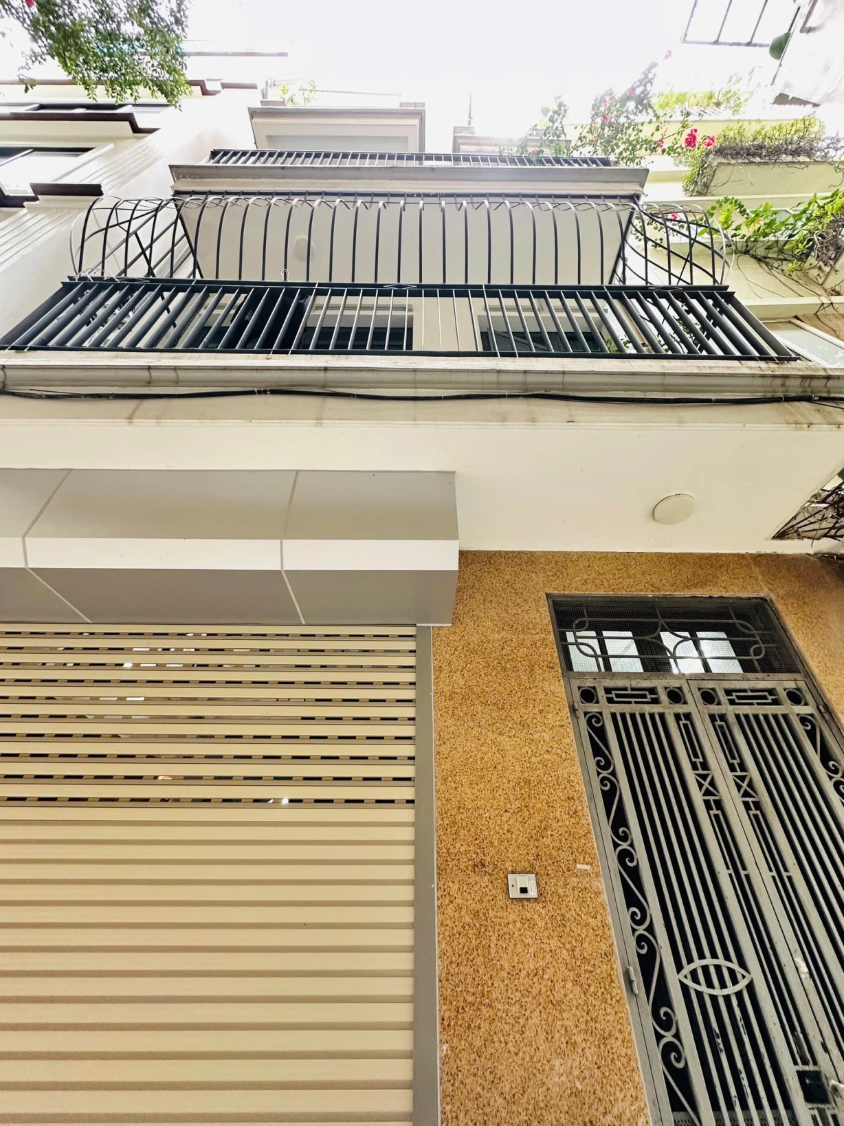 NHÀ ĐẸP, NGÕ 210, HOÀNG QUỐC VIỆT, CẦU GIẤY-PHÂN LÔ- Ô TÔ-KD:70M X4T, MT 6M, GIÁ 26,4 TỶ.