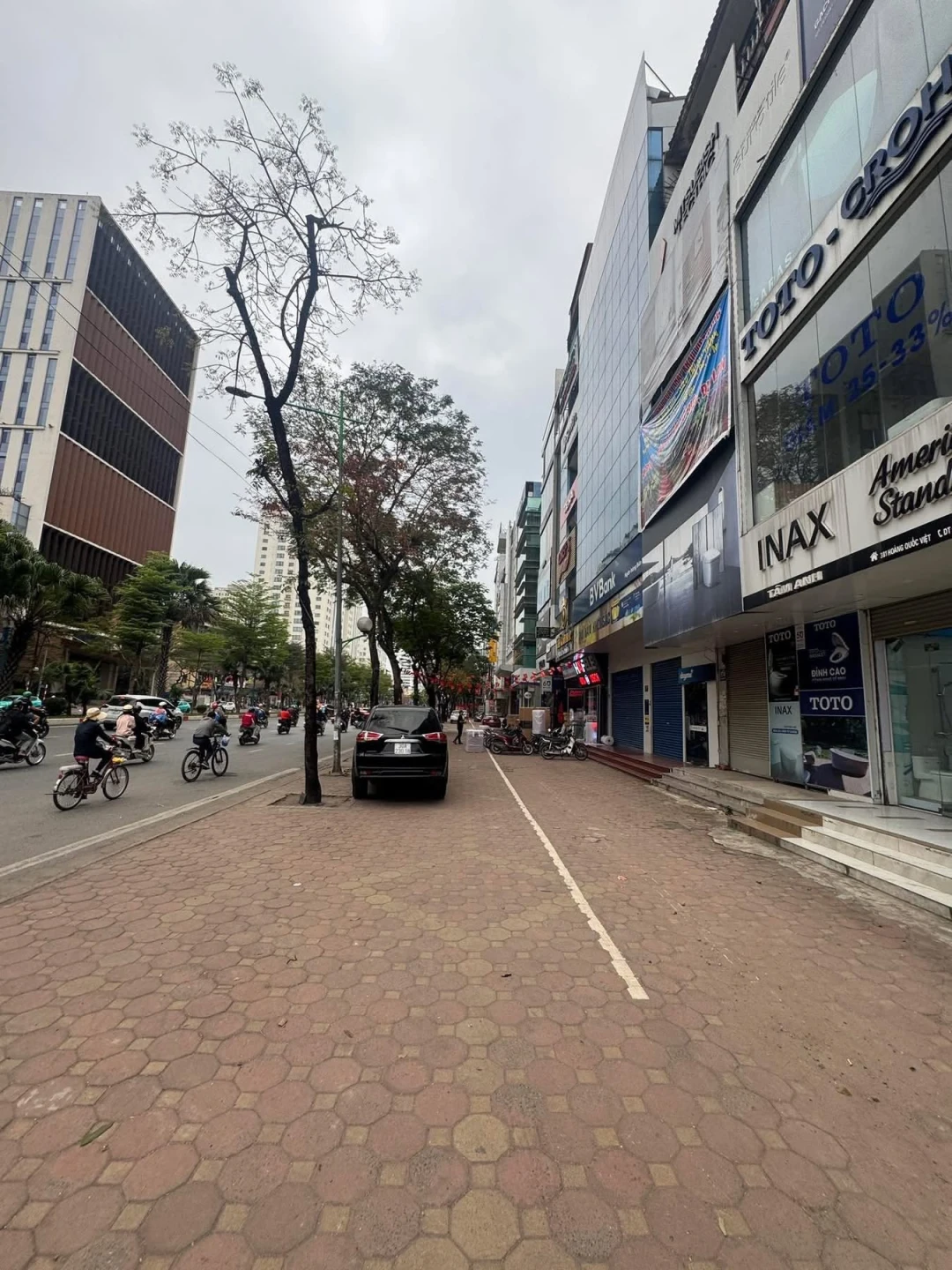 TÒA NHÀ VIP, MẶT PHỐ, HOÀNG QUỐC VIỆT, CẦU GIẤY-VỈA HÈ-KD-Ô TÔ: 350M X8T, MT 15M, GIÁ 290 TỶ.