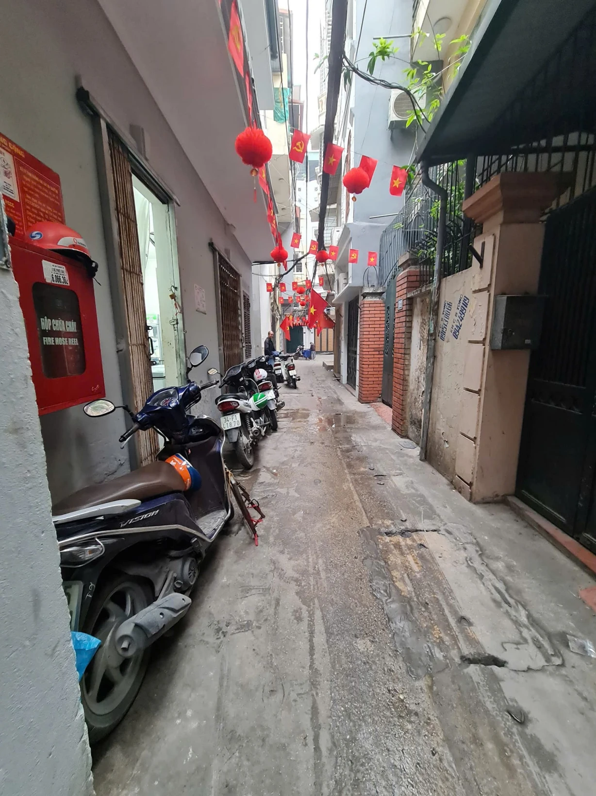 NHÀ NGÕ 267, HOÀNG HOA THÁM, BA ĐÌNH:70M X4T, MT 4M, GIÁ 10,8 TỶ