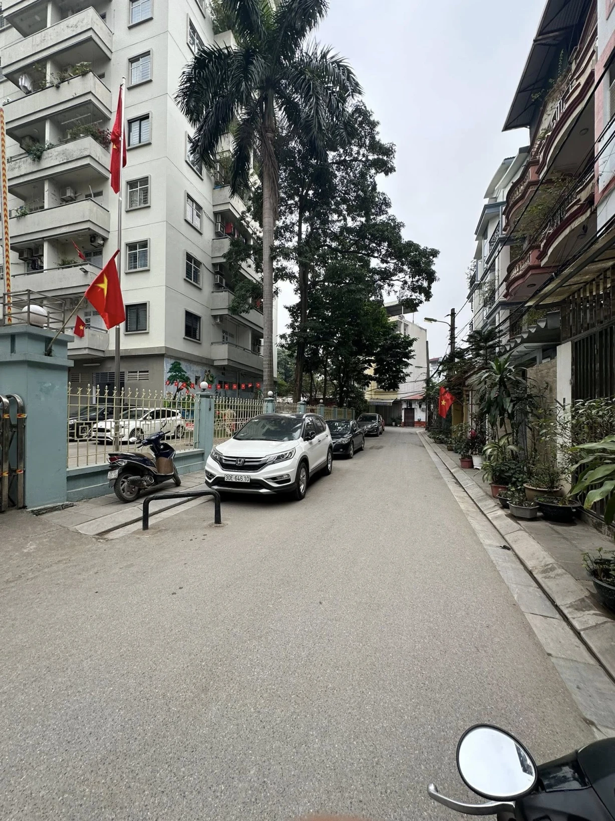 NHÀ, PHỐ ĐÔNG QUAN, CẦU GIẤY-VỈA HÈ-KD- Ô TÔ:85M X4T, MT 4,2M, GIÁ 25,5 TỶ.