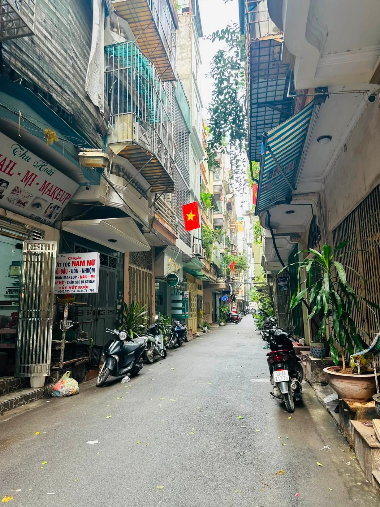 NHÀ ĐẸP, PHỐ TRẦN QUỐC HOÀN, CẦU GIẤY-PHÂN LÔ-KD-Ô TÔ: 35/42M X7T, MT 4M, GIÁ 17,4 TỶ.