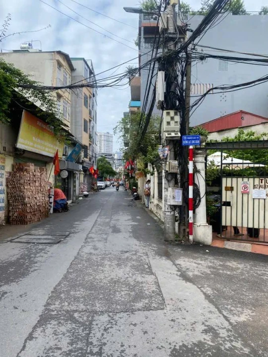 MẢNH ĐẤT ĐẸP, NGÕ 445, LẠC LONG QUÂN, TÂY HỒ: 45/60M, MT 3,5M, GIÁ 8,8 TỶ.