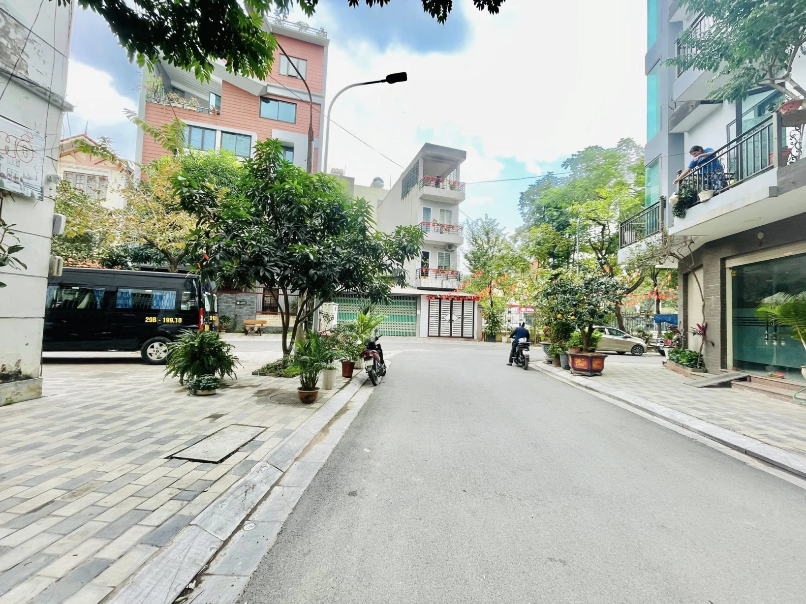 ĐẤT PHỐ, BÙI TRANG CHƯỚC, PHÚ THƯỢNG- TÂY HỒ-VỈA HÈ-KD- Ô TÔ:75M, MT 4,2M, GIÁ 27,5 TỶ.