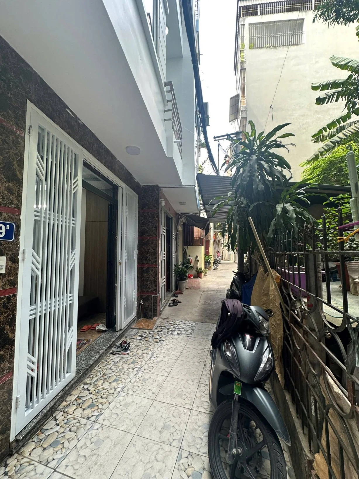 NHÀ ĐẸP, NGÕ 38, XUÂN LA, TÂY HỒ: 33/38M X5T, MT 3,6M, GIÁ 9,89 TỶ.