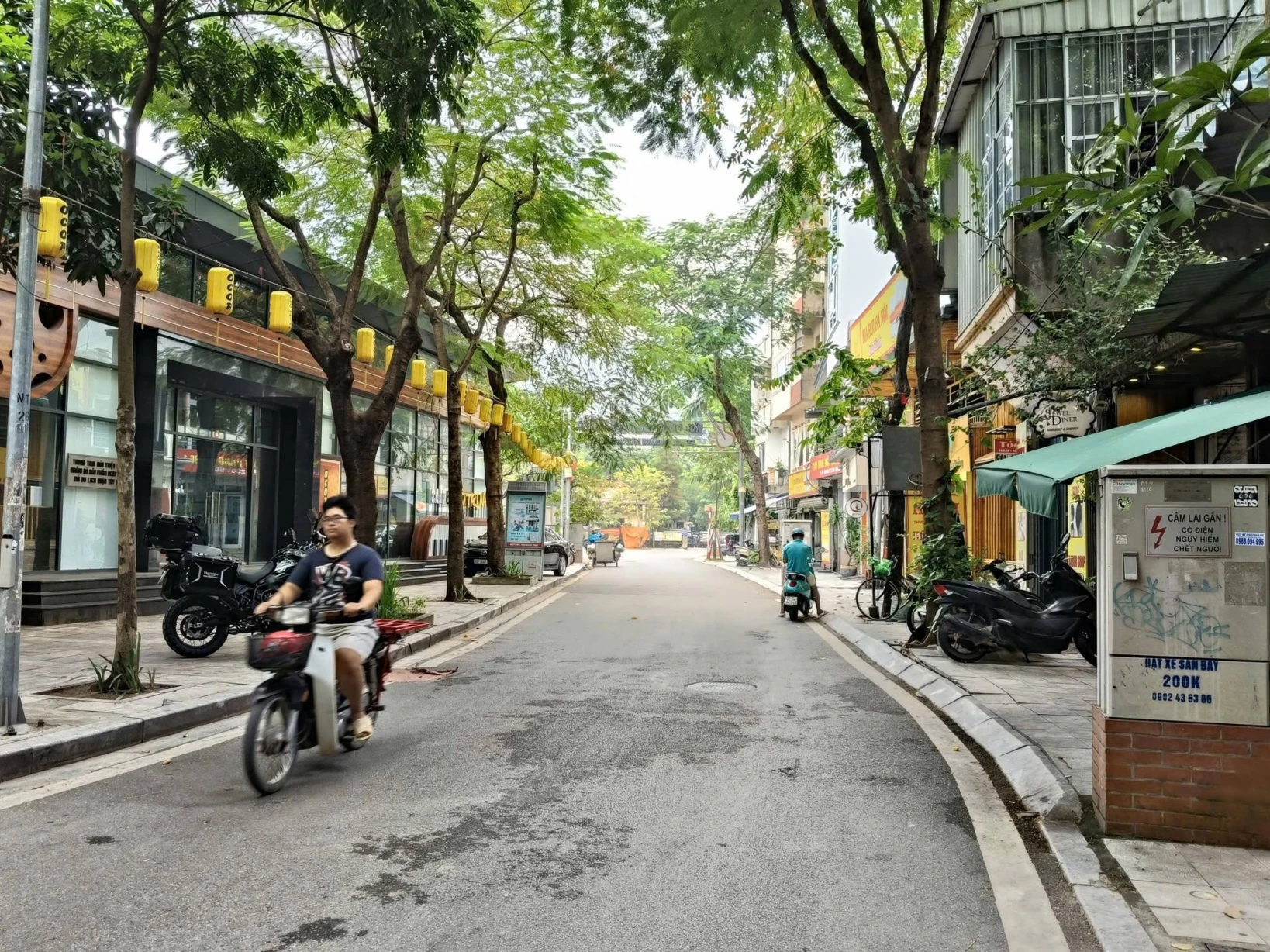 MẶT PHỐ TRỊNH CÔNG SƠN, TÂY HỒ-VỈA HÈ-KD-Ô TÔ: 118/128M X4T, MT 6M, GIÁ 74,9 TỶ