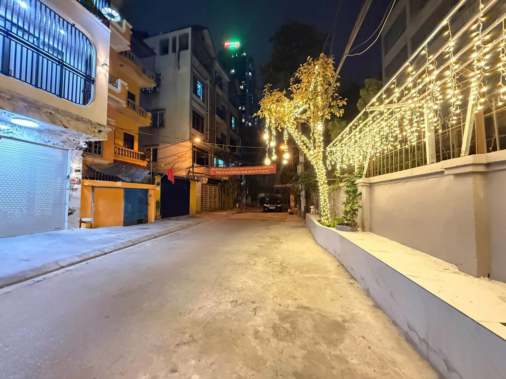 NHÀ PHỐ, NGUYỄN PHONG SẮC, CẦU GIẤY-VỈA HÈ-Ô TÔ-KD: 53/70M X7T, MT 4M, GIÁ 33,5 TỶ.