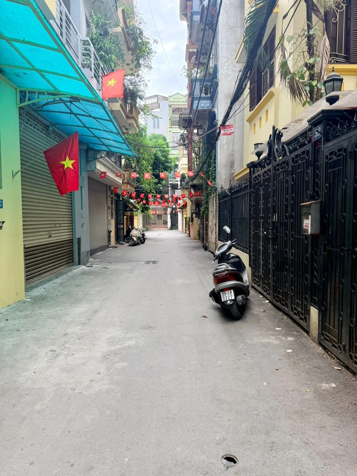 NHÀ NGÕ 89, LẠC LONG QUÂN, CẦU GIẤY-PHÂN LÔ-KD: 100/116M X3T, MT 10,7M, GIÁ 28,5 TỶ.