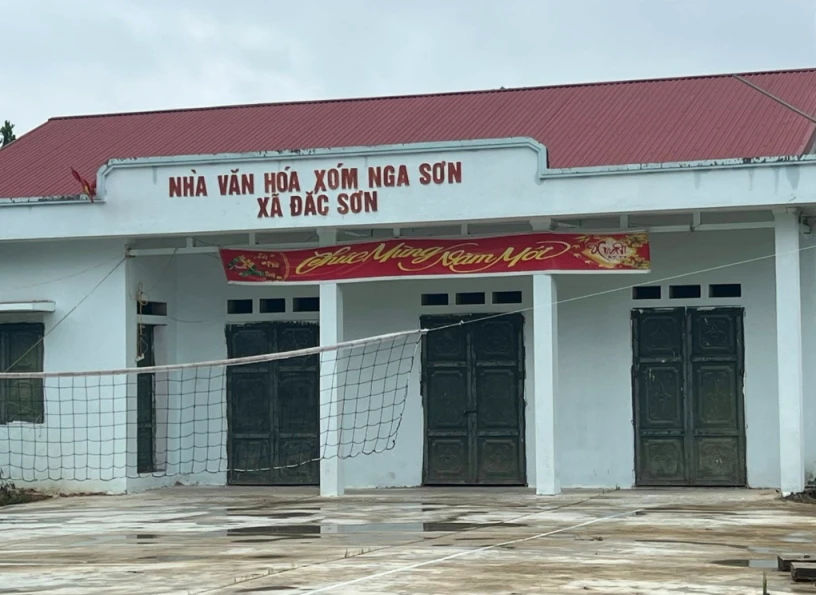 E có lô đất thuộc phường đắc sơn cũ tổng dt 460m fun thổ cư đường to sổ mới tinh pháp lý minh bạch sang tên trong ngày giá chỉ 1,7 ty bao bìa ae thiện trí lh e Huyền,dt 0962664931.