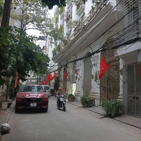 Phố Tân Mai đường 7M vỉa hè Kinh Doanh  85/90m 5 tầng mặt 5m