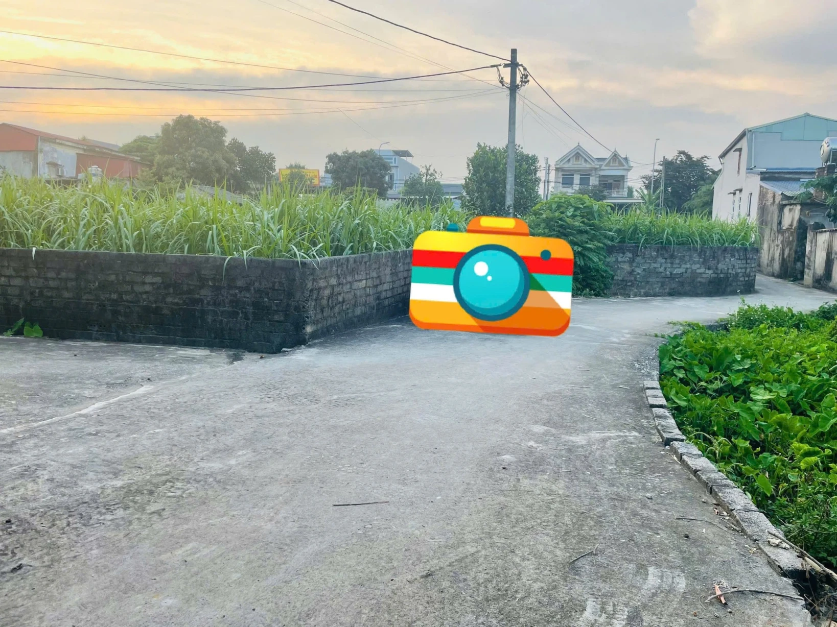 NHỈNH 2 TỶ XÍU CÓ NGAY LÔ GÓC LÀM NHÀ VƯỜN DT 350M2 CÁCH TRỤC CHÍNH VÂN HÒA BA VÌ CHỈ 50M