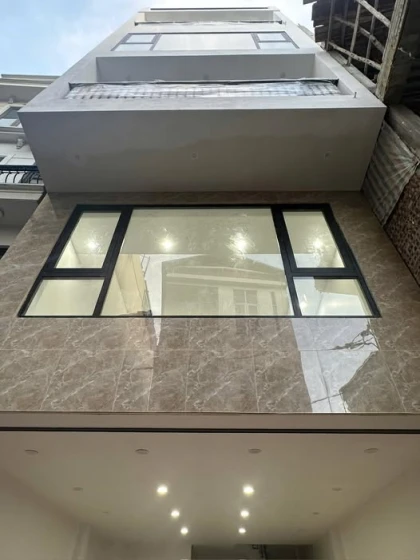 LONG BIÊN Giá 15 Tỷ X PHỐ TRẠM 65M