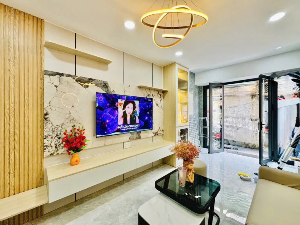 Chốt trong tháng Giêng – vừa có nhà mới, vừa có điện thoại xịn – quá đã luôn Ace ơi!