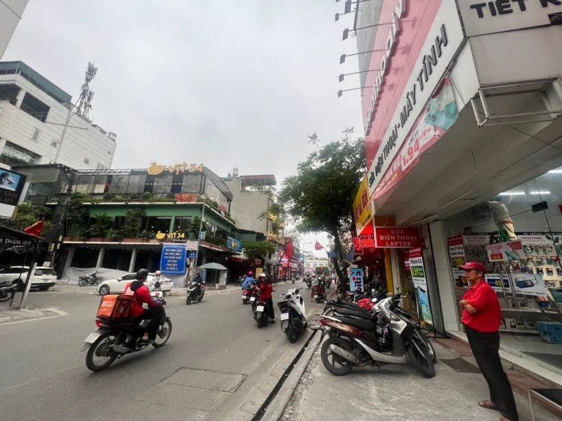 Mặt phố quân Hai Bà Trưng 210m2 mặt tiền 12m. chi 85 tỷ