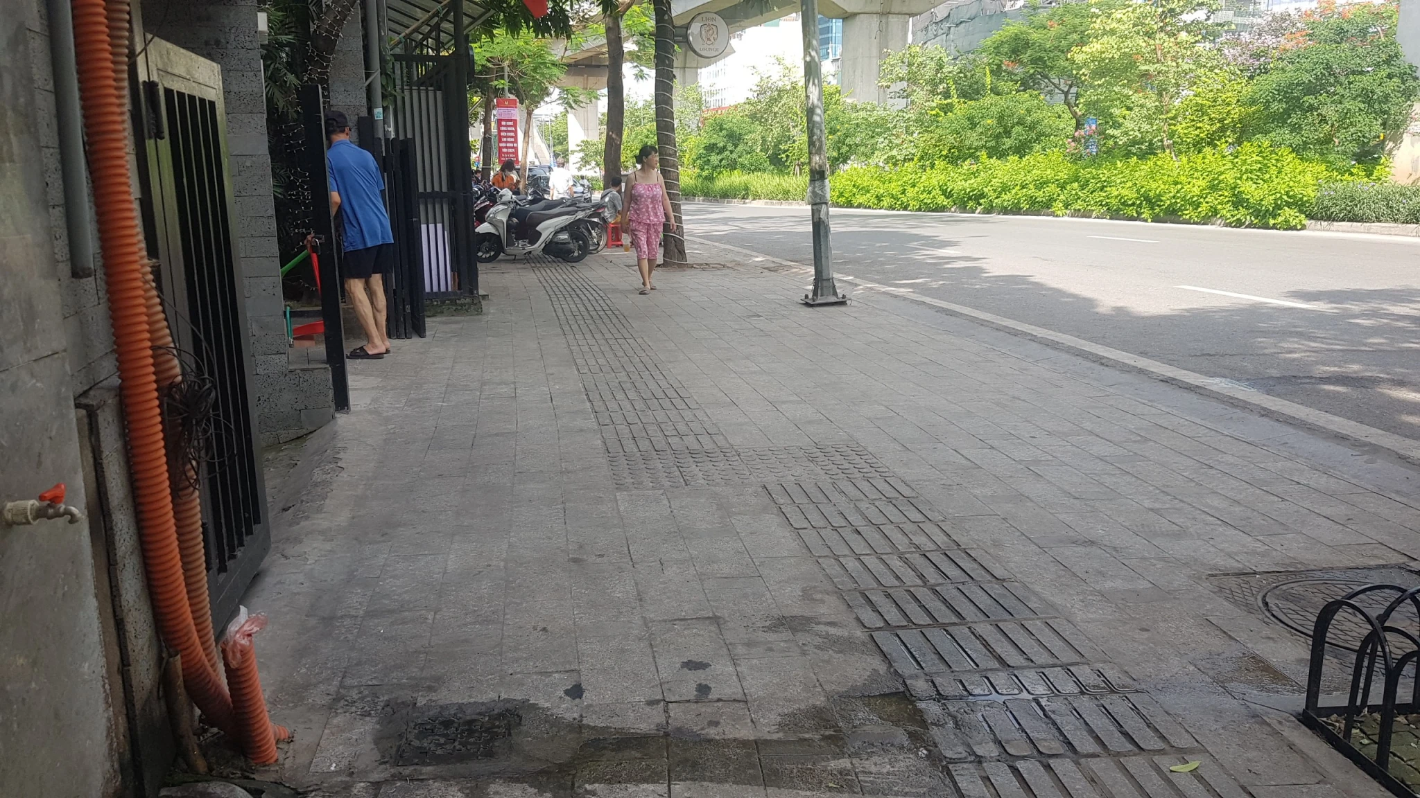 Bán nhanh nhà mặt phố Hoàng Cầu 185m2 kinh doanh 54 tỷ. Cần bán nhanh giá rẻ