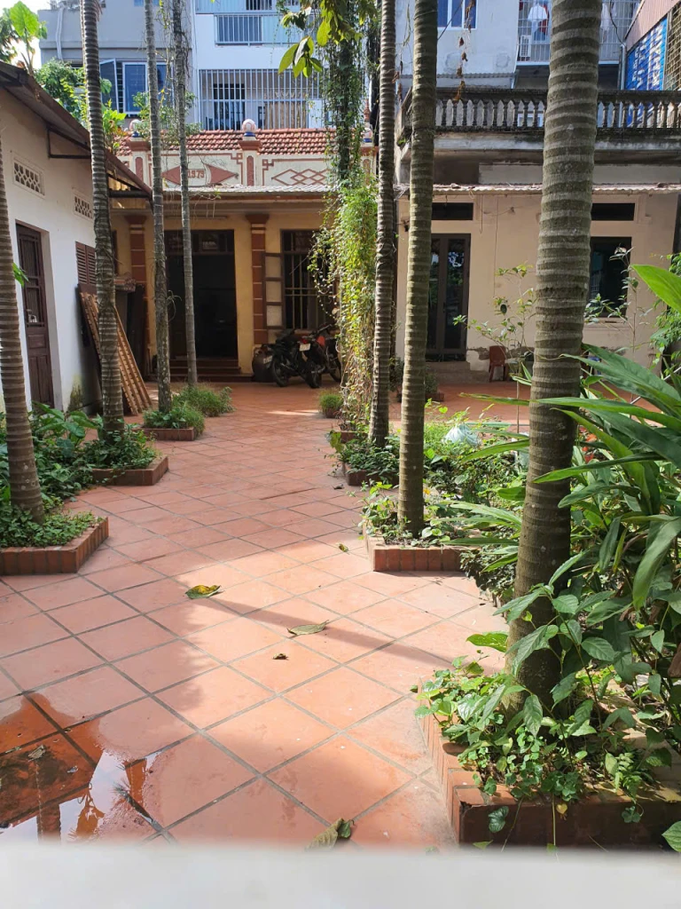 Siêu Phẩm Trung Tâm Thanh Trì, D.Tích gần 350m2, ÔTô Ngủ Trong Nhà, Giá Đầu Tư
