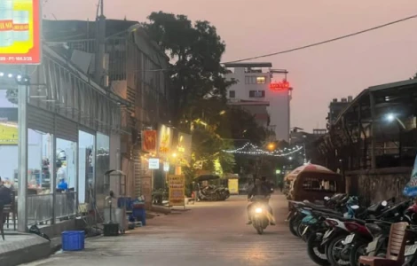 Bán nhà LƯƠNG KHÁNH THIỆN - Gần hồ Đền Lừ- Oto 7 chỗ - thanh máy- Dt48,8m2 - mt4,2m - nhà đẹp ở ngay