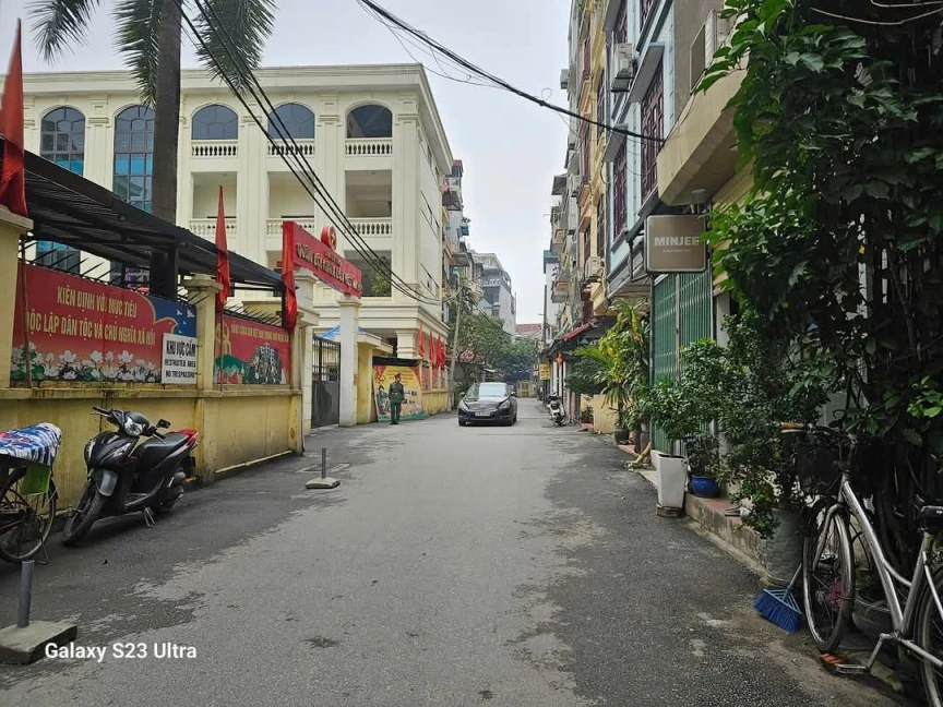 Lạc Long Quân – Bán nhà 5T 45/60m² MT 3.8m – Giá chào 18 Tỷ