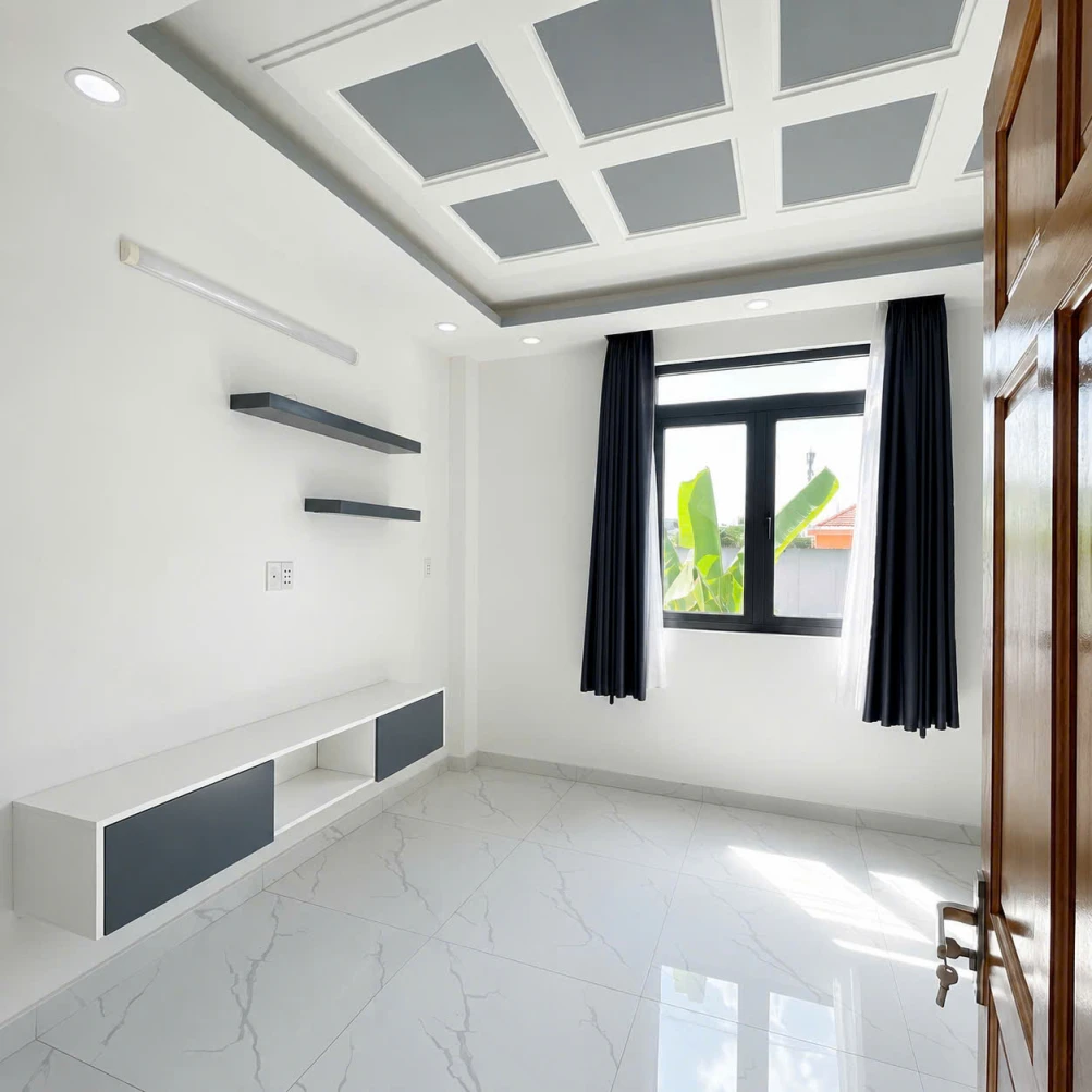 GẤP BÁN NHÀ 4 TẦNG HẺM 6M HUỲNH TẤN PHÁT – NHÀ BÈ, Ô TÔ