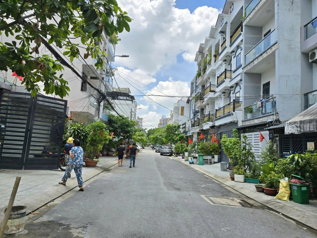 Nhanh Tay Mới Kịp -Nhà Huỳnh Thị Đồng - Đường 12m - Mặt tiền kinh doanh buôn bán