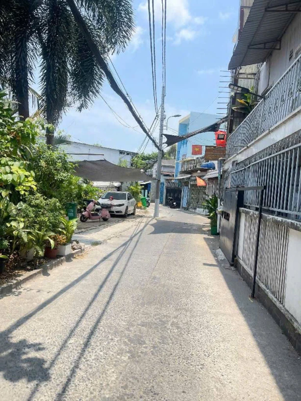 Nhà 2 tầng HXH thông Q7, 160m², gần Nam Long Trần Trọng Cung, giá 8.5 tỷ