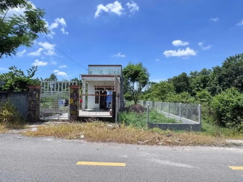 - Mặt tiền đường nhựa 20m, phù hợp làm xưởng, nhà trọ hoặc đầu tư lâu dài