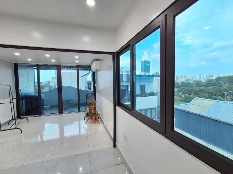 Bán nhà Phúc Đồng 40m 6 tầng thang máy phân lô ô tô tránh giá 13.9 tỷ Bán nhà Phúc Đồng 40m 6 tầng thang máy phân lô ô tô tránh giá 13.9 tỷ