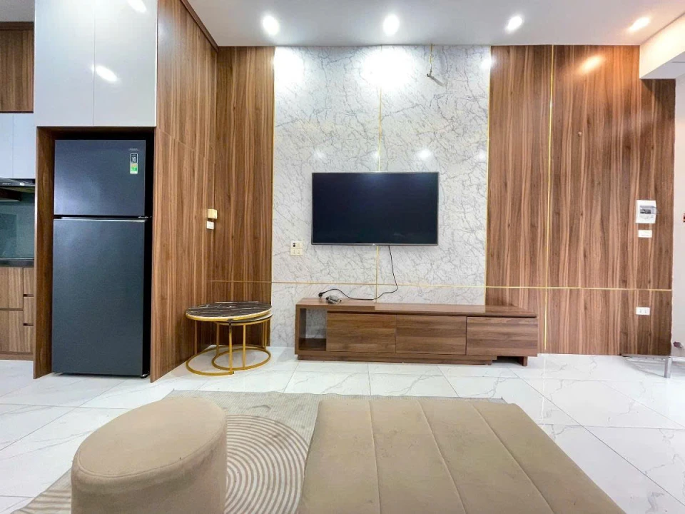 Bán nhà Hoa Lâm 35m 5 tầng lô góc ô tô tránh hơn 9 tỷ