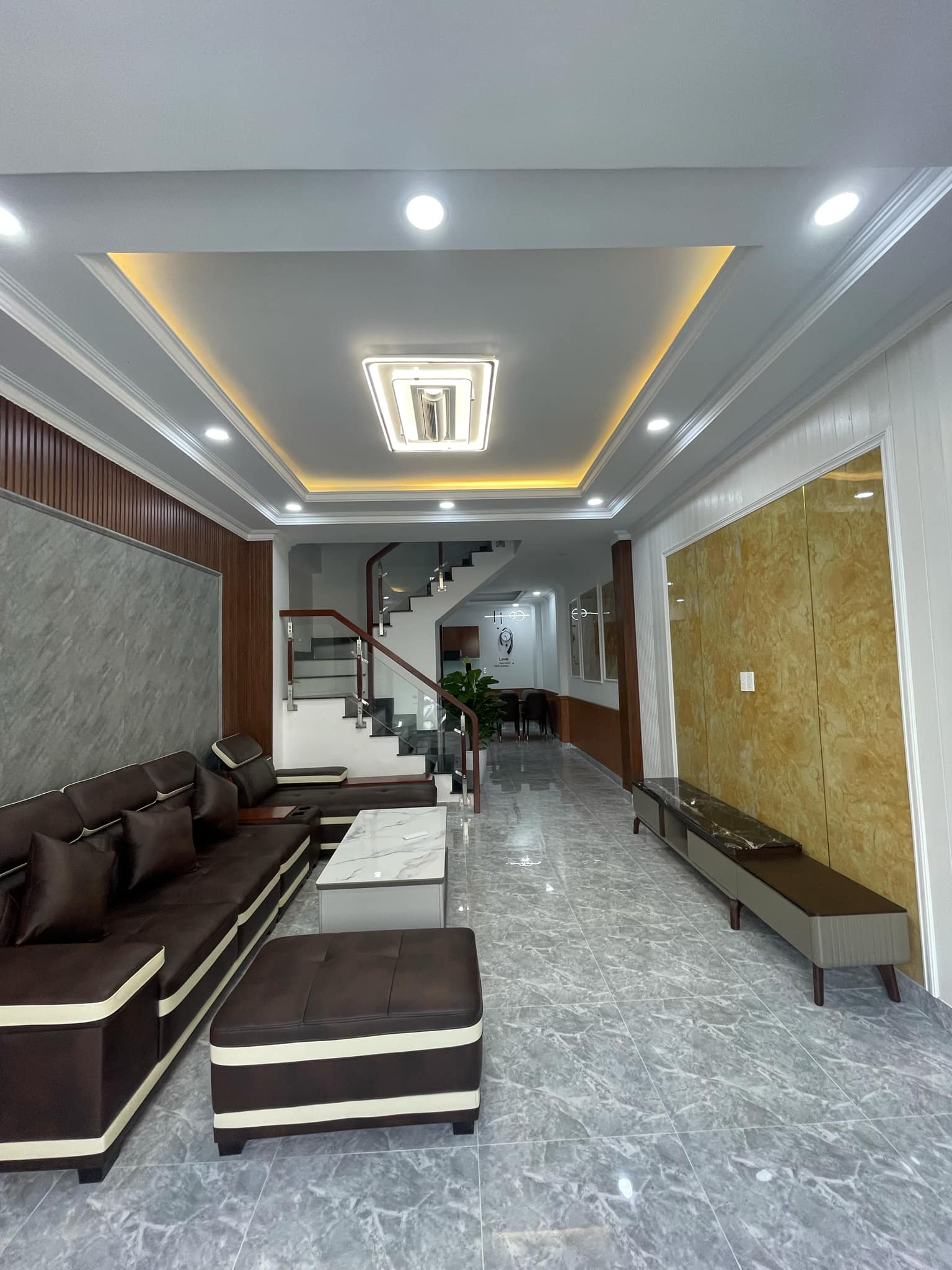 Bán nhà Nguyễn Thị Thập 52m2, nhà mới, kế chợ Tân Mỹ, giá 5.2 tỷ