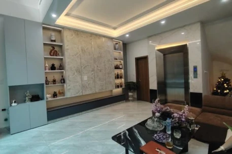 Nhà hiếm Bồ Đề: 45m x 7 tầng thang máy - Mặt tiền khủng - Lô góc - Full nội thất