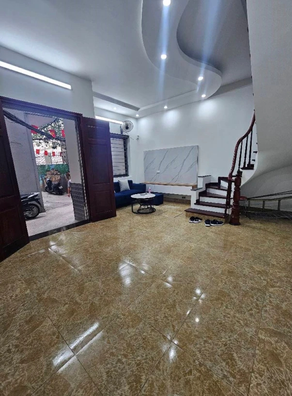 Bán nhà Nguyễn Chí Thanh_3 thoáng_5m ra ô tô_3 thế hệ ở vô tư_35m2_giá chào 13,5 tỷ