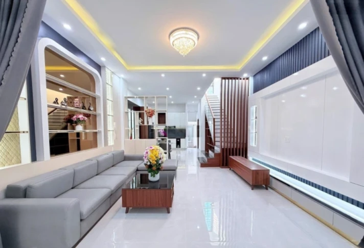 Hot nhà đẹp 3 tầng Hòa Minh 7 sát biển cần bán nhanh, đủ công năng vào ở ngay tặng toàn bộ nội thất