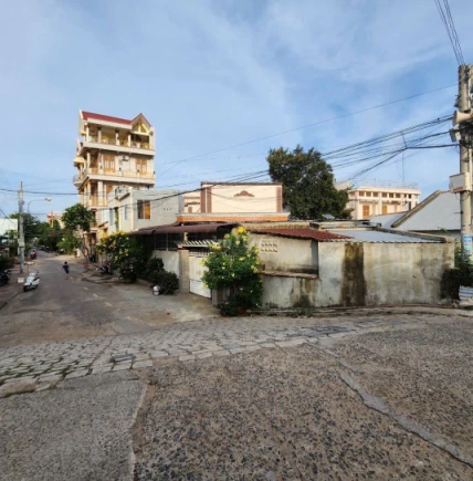 BÁN NHÀ GÓC 2 MẶT TIỀN ĐƯỜNG YẾT KIÊU, THÀNH PHỐ PHAN RANG, THÁP CHÀM