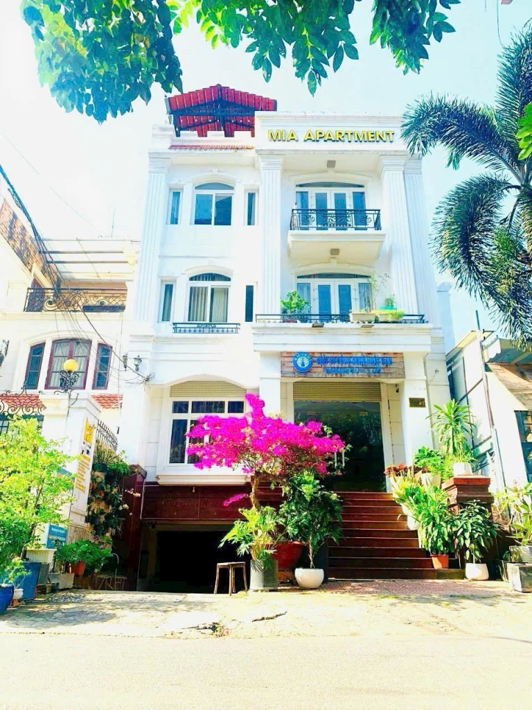 BÁN BUILDING  215B Nguyễn Văn Hưởng, Phường Thảo Điền, Q2