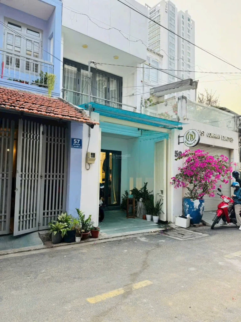 HÀNG HIẾM Ngộp Bank bán gấp!,  Mặt tiền Đỗ Quang phường Thảo Điền Quận 2.