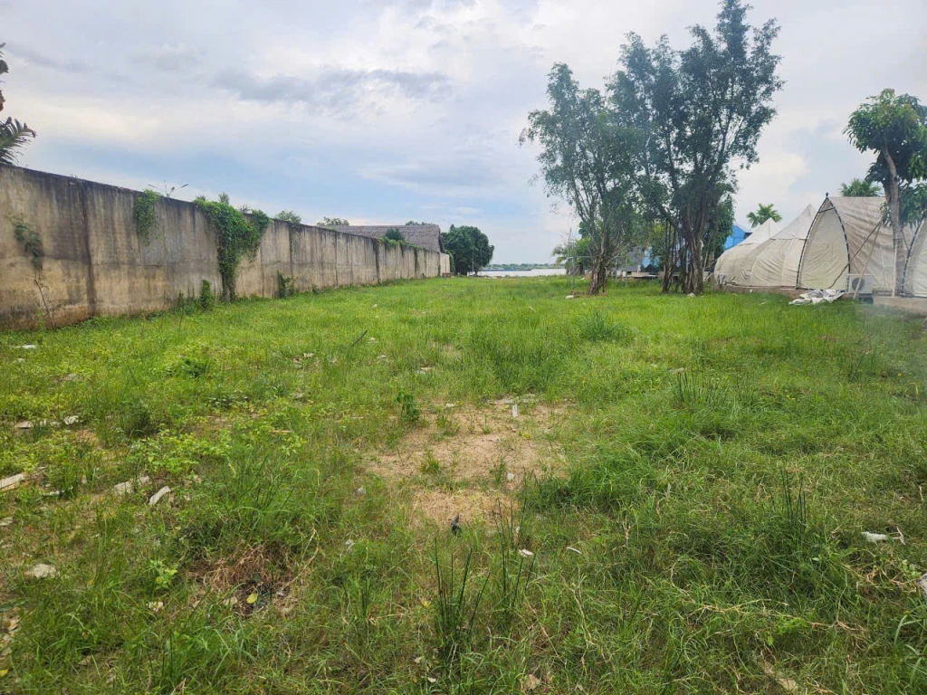 bán Đất mặt tiền - view sông - gần Vinhomes Grand Park - Q9 - Gần đền thờ tổ Hoài Linh.